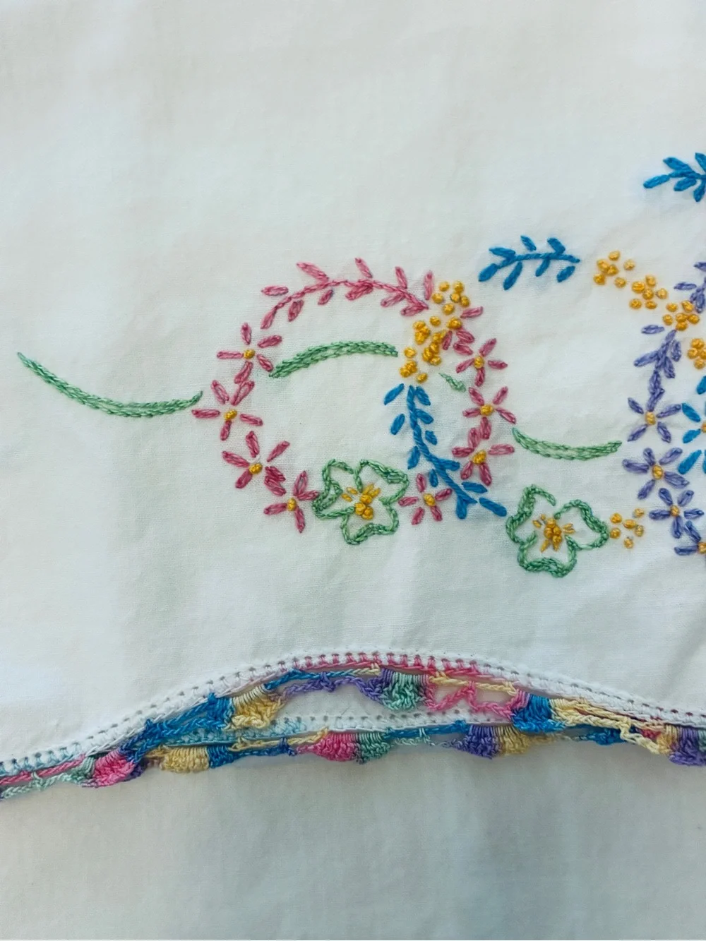 Handmade Vintage Floral Embroidered White Standard Pillowcase Set